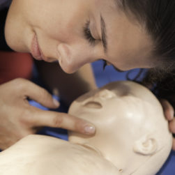 1 day emergency paediatric first aid training
